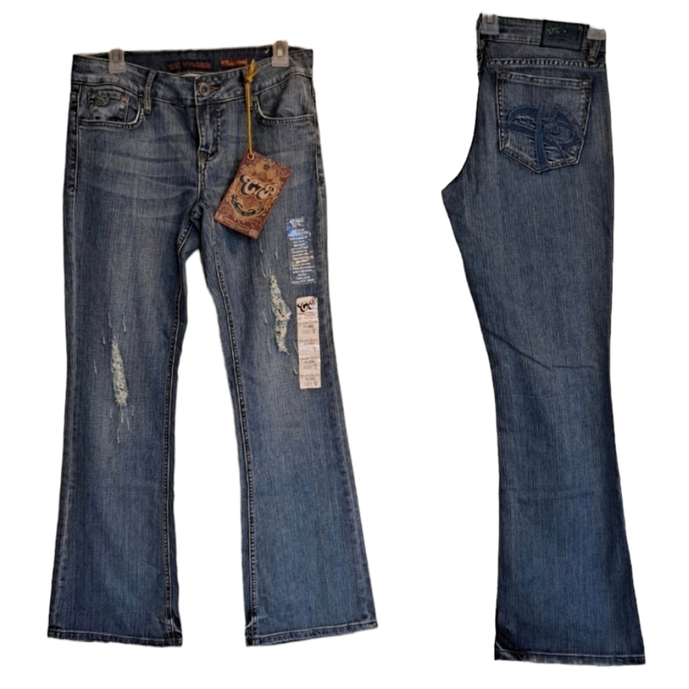 Chip & Pepper Production Laguna Beach Flare Distressed blue jeans NWT